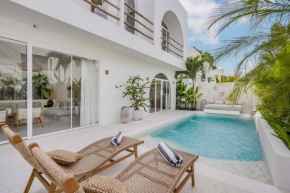 Villa Las Casas 2 by BaliSuperHost